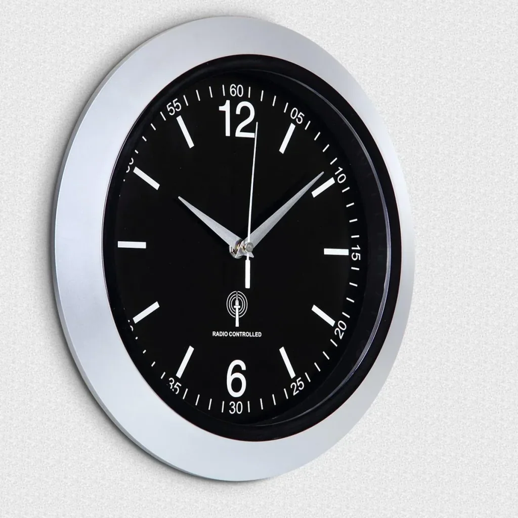 Wall clock silver/black Ø30cm