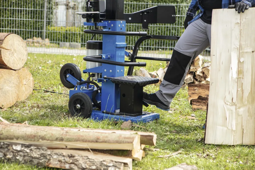 Log splitter Compact 15t, standing