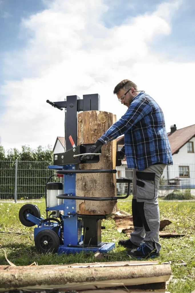 Log splitter Compact 15t, standing
