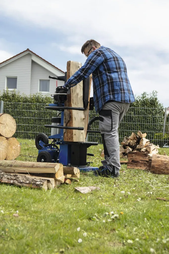 Log splitter Compact 15t, standing