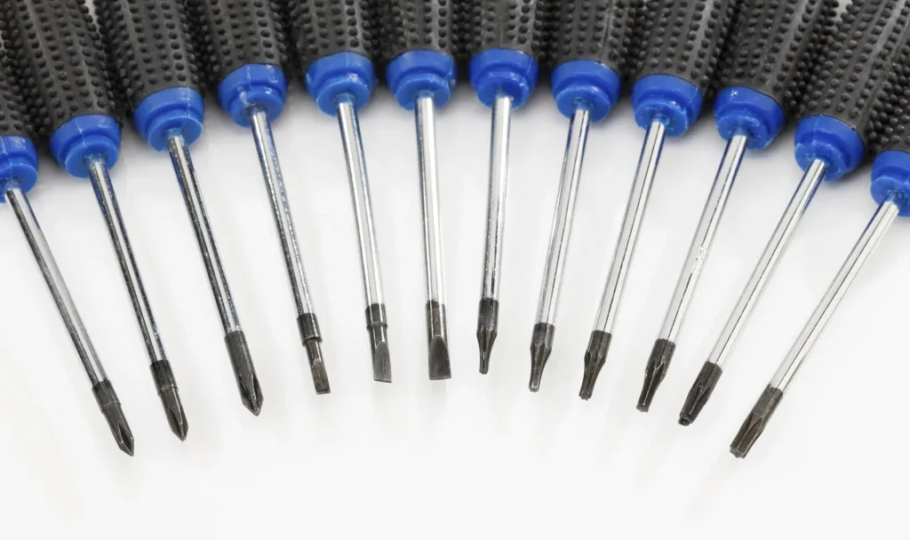 Screwdriver set 98-piece including bits and sockets + free bag