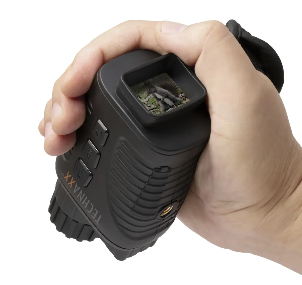 Night vision recording device with up to 300 m night vision