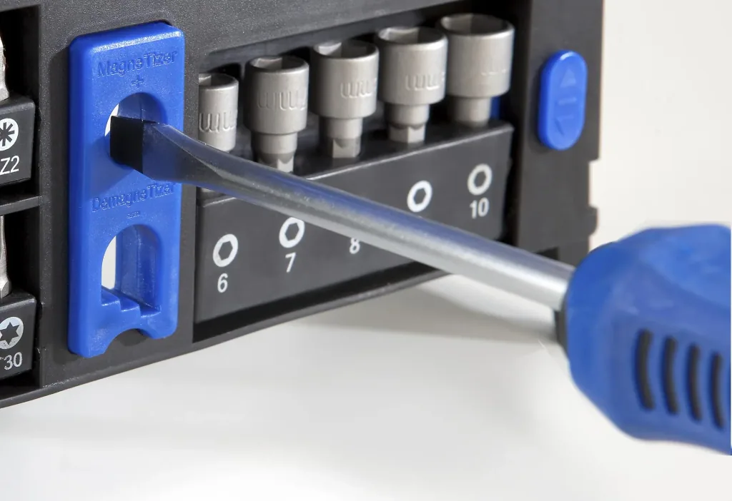 Screwdriver and bit set 39-piece
