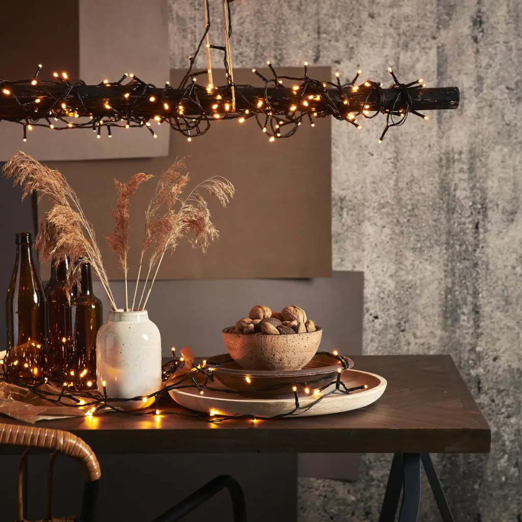 String lights with 180 warm white LEDs, IP44