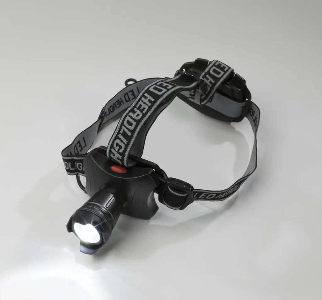 LED headlamp with zoom, 3 watts, 150 lumens