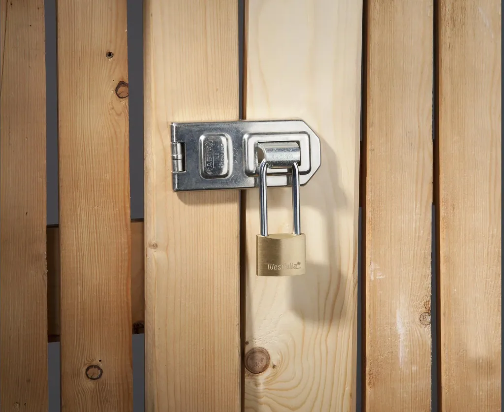 4-piece lock set *Free*