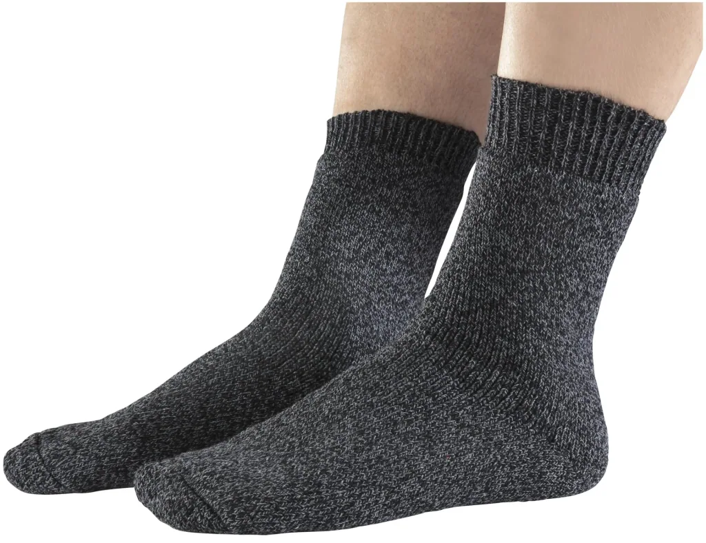 Socks in a pack of 3, color black/dark brown, size 39/42
