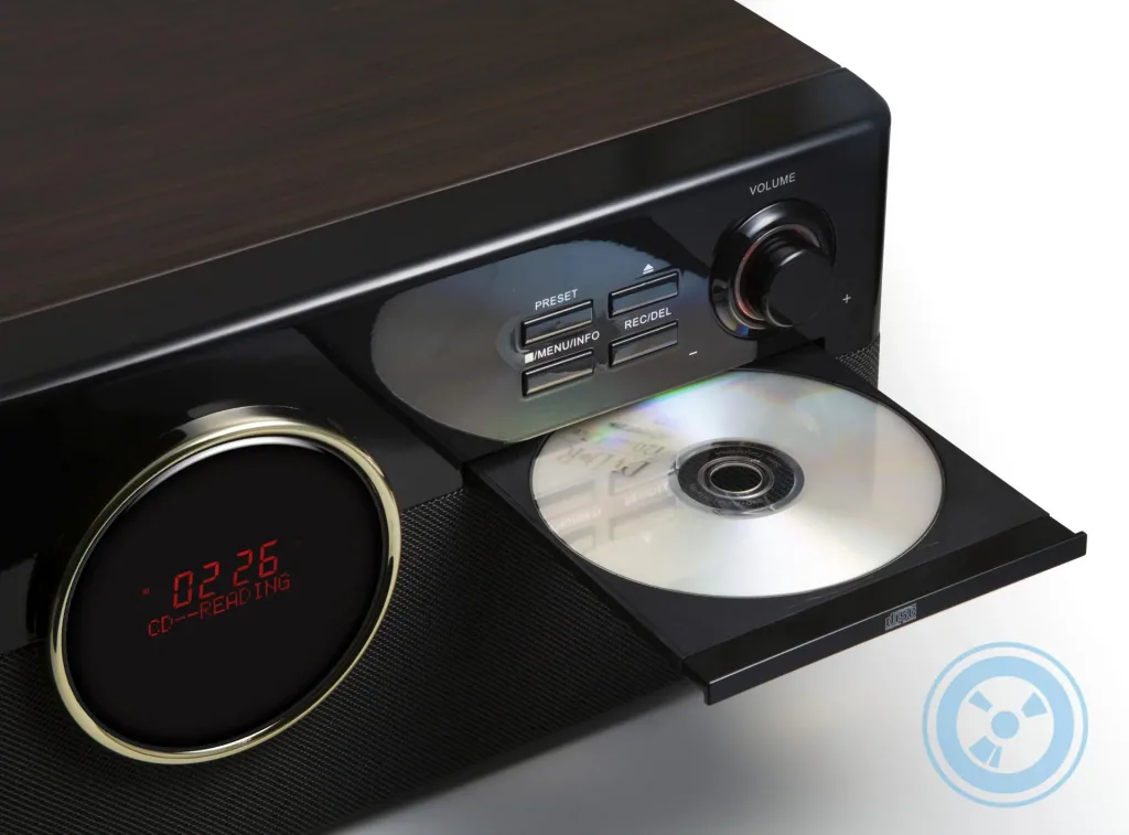 DAB music center with radio, CD, Bluetooth, record player and digitizer