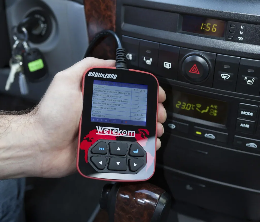 OBDII diagnostic scanner with color display