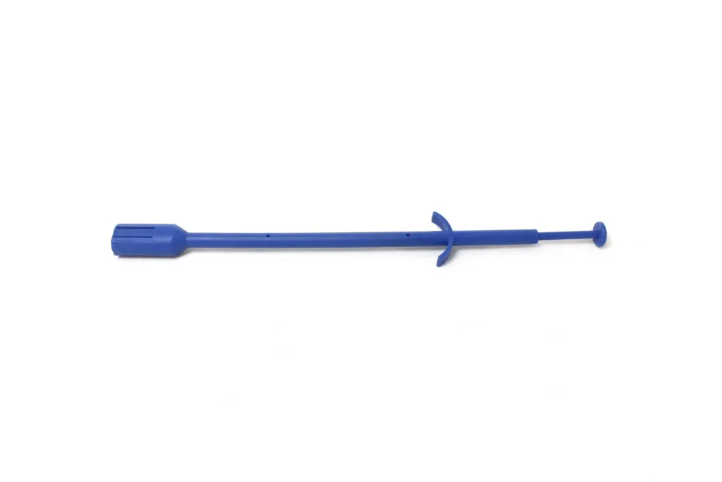 Mini plastic applicator