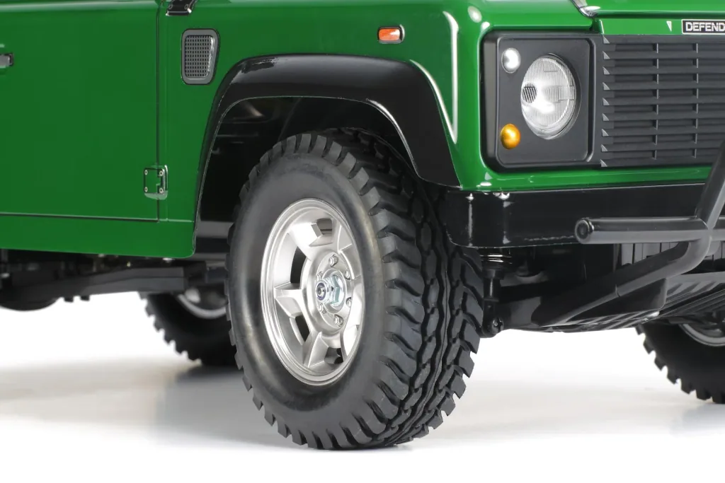 RC Land Rover Defender 90 CC-01, scale 1:10