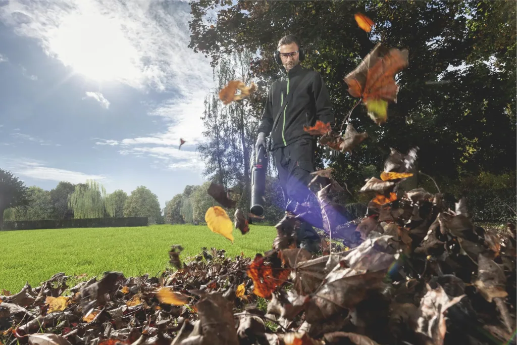 Cordless leaf blower LB 18 LTX BL without battery, without charger