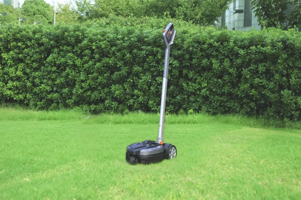LM F23-EU 12V iFlex Compact Mower