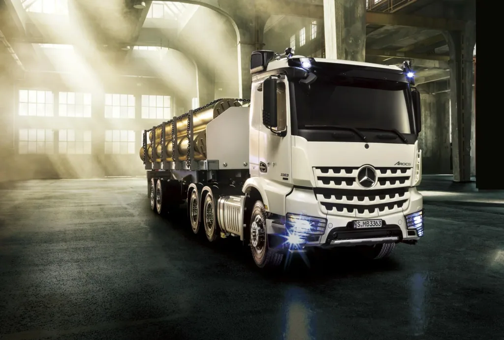 RC truck Mercedes Benz Arocs 3363 6x4 ClassicSpace 1:14