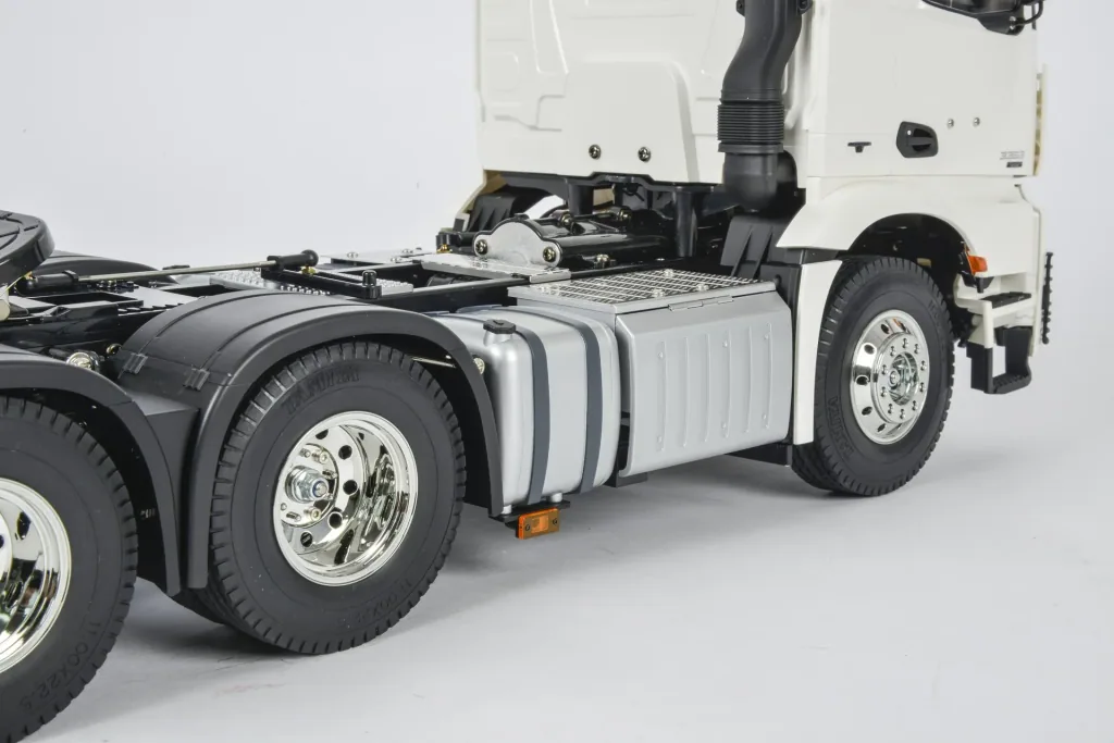 RC truck Mercedes Benz Arocs 3363 6x4 ClassicSpace 1:14