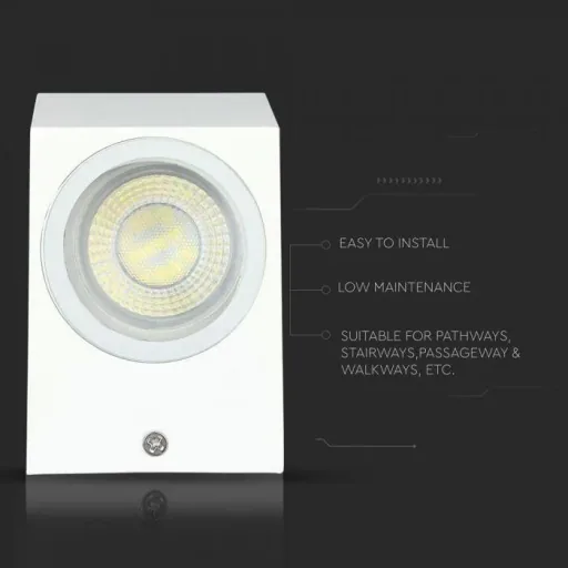 - Outdoor light - 2 lights - Wall light - Rectangle - GU10 - IP44 - White