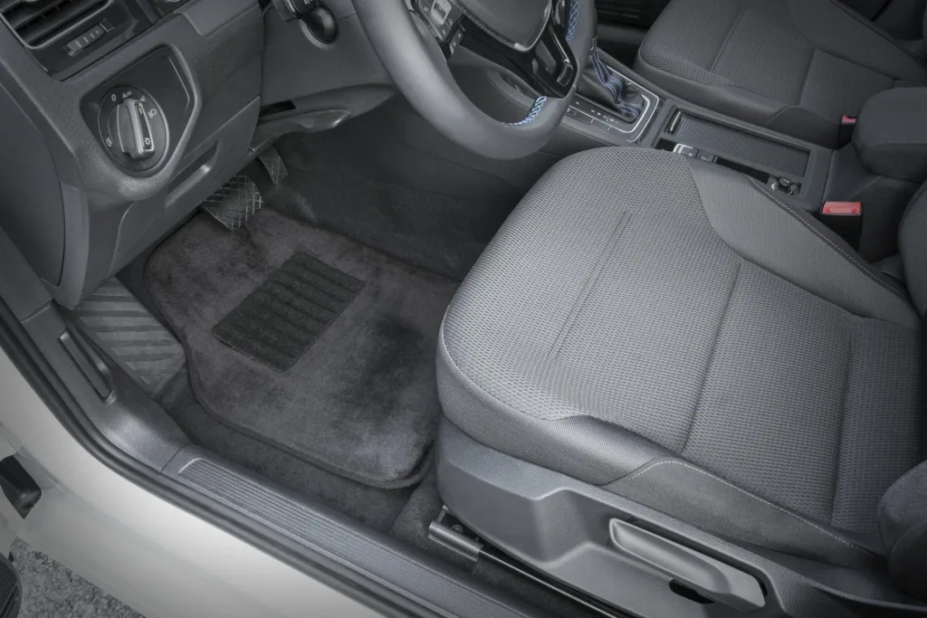 Car mat "Washer" - 4 pieces - black