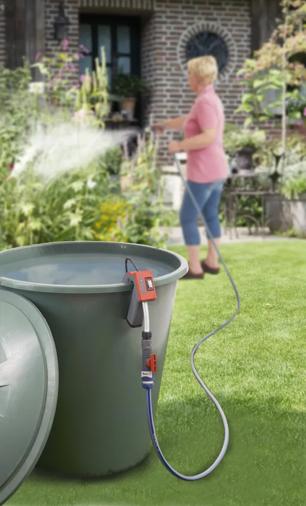 Battery-powered rain barrel pump 11.1 V including rain barrel net