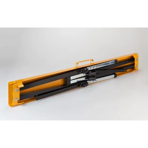 WORKBENCH WITH TELESCOPIC LEGS FOR UNEVEN SURFACES