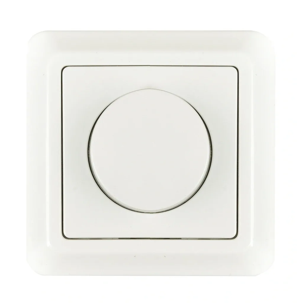 Flush-mounted dimmer for dimmable LED lamps