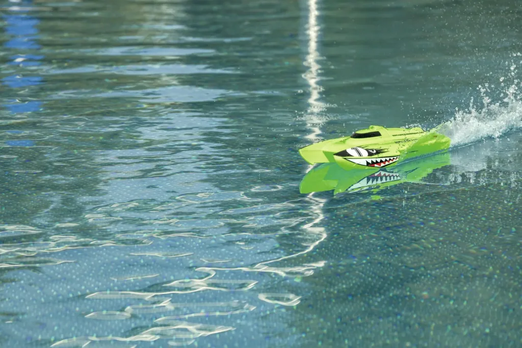 Race Shark FD 2.4G