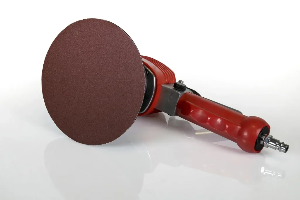 Pneumatic eccentric sander with 5 sanding pads