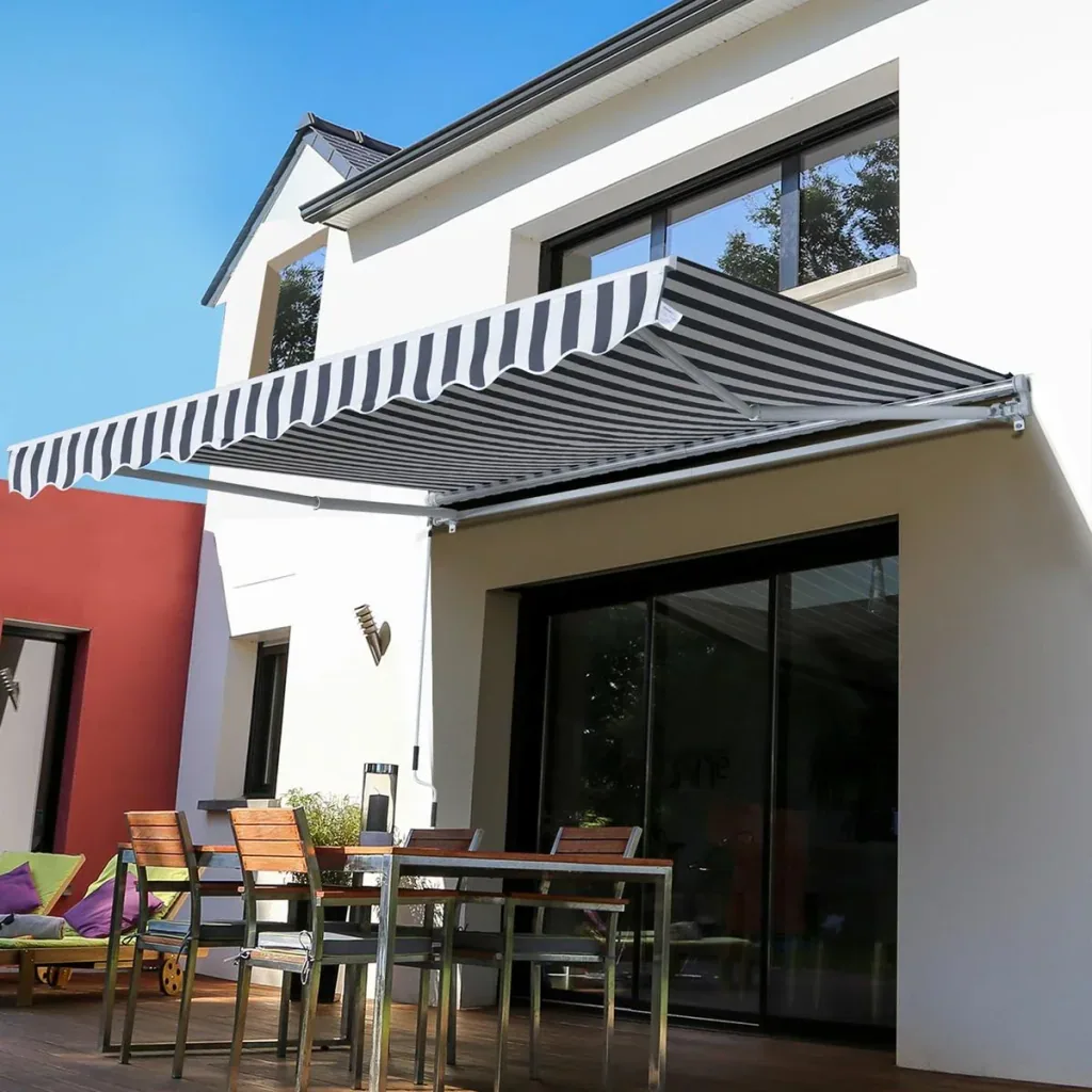 Garden awning with folding arm