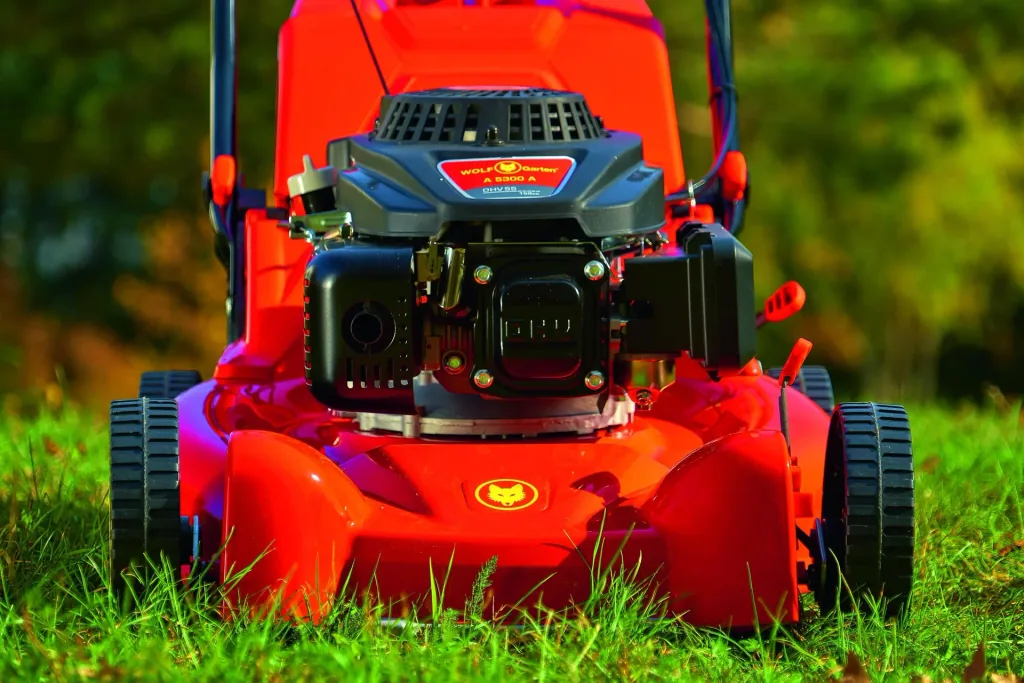 Petrol lawn mower with self-propelled drive - A 5300 A