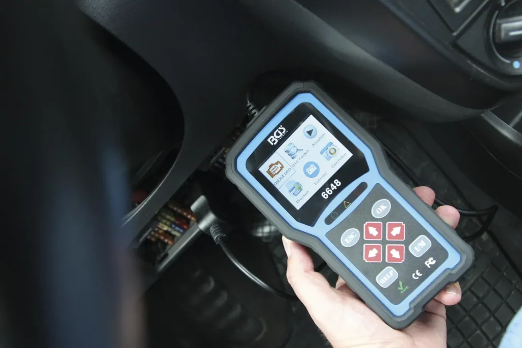 OBD II fault diagnostic device