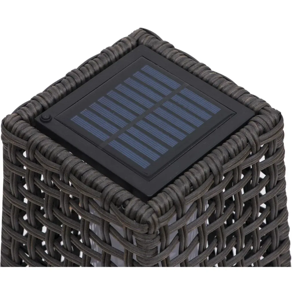 Rattan floor lamp with light sensor