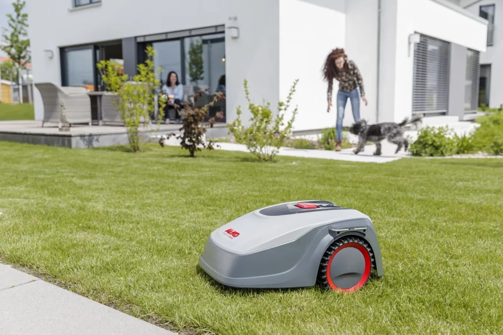 Robotic lawnmower "Robolinho 500 E" - without Wi-Fi and Smart Cloud Connect