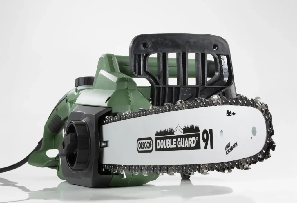 Electric chainsaw 2200 watts