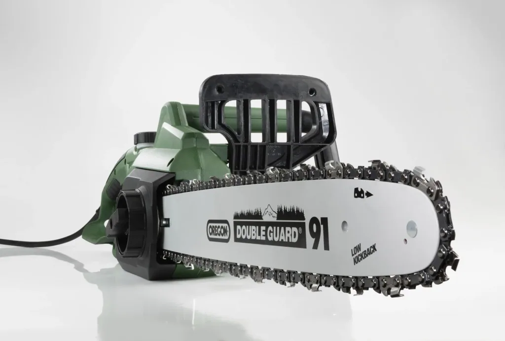 Electric chainsaw 2200 watts