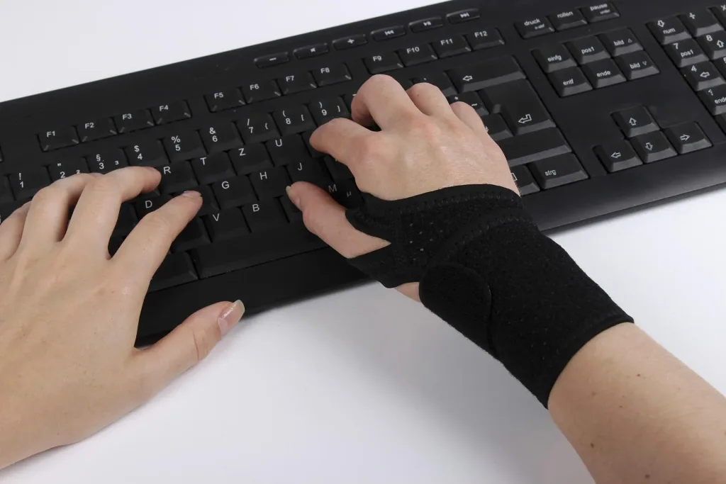 Active wrist support with Velcro fastener “Flexitek”, one size, black