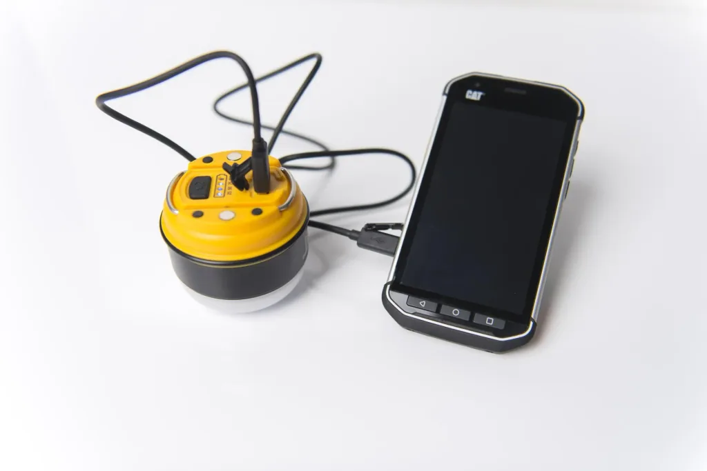 LED workshop light CT6525, battery-operated