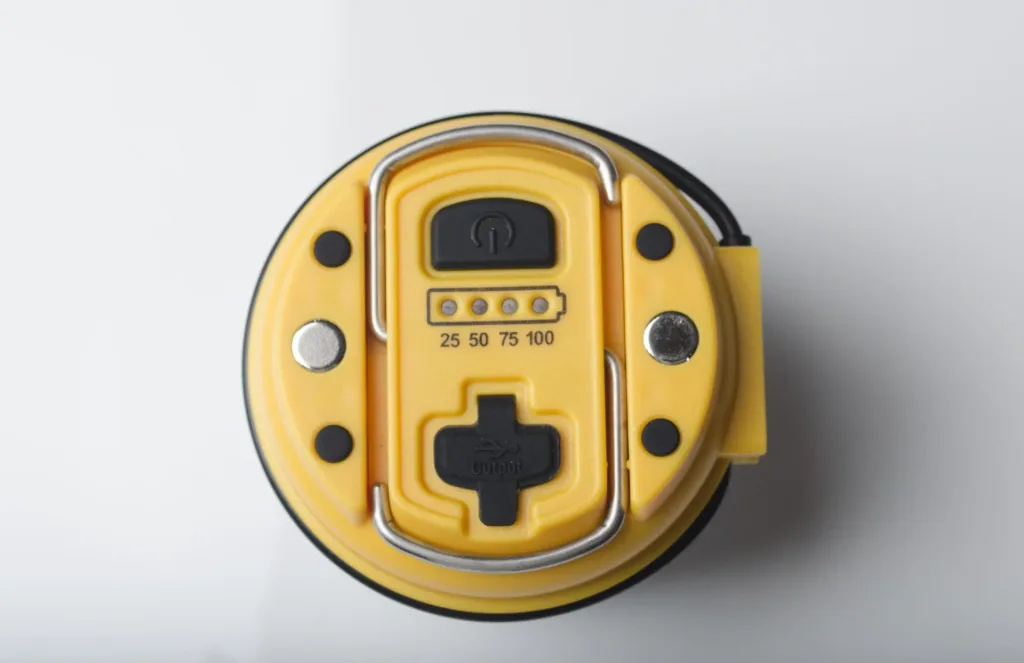 LED workshop light CT6525, battery-operated