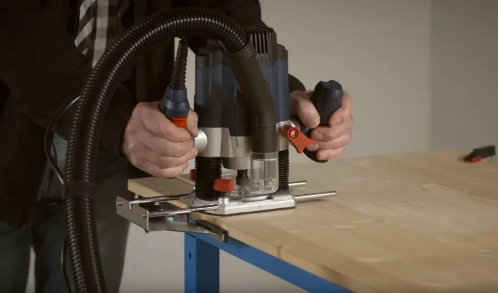 Router OF 1200 E including 6-piece router bit set