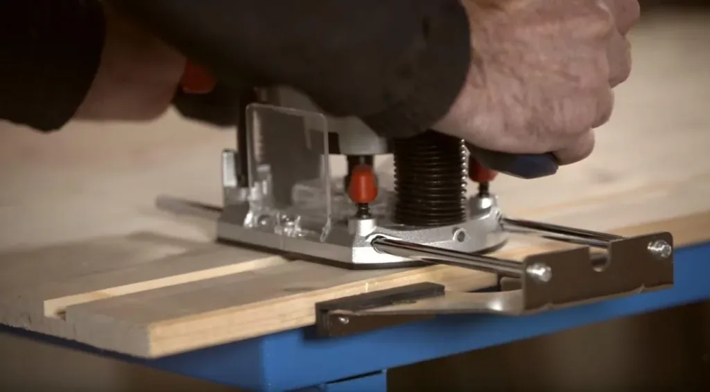 Router OF 1200 E including 6-piece router bit set