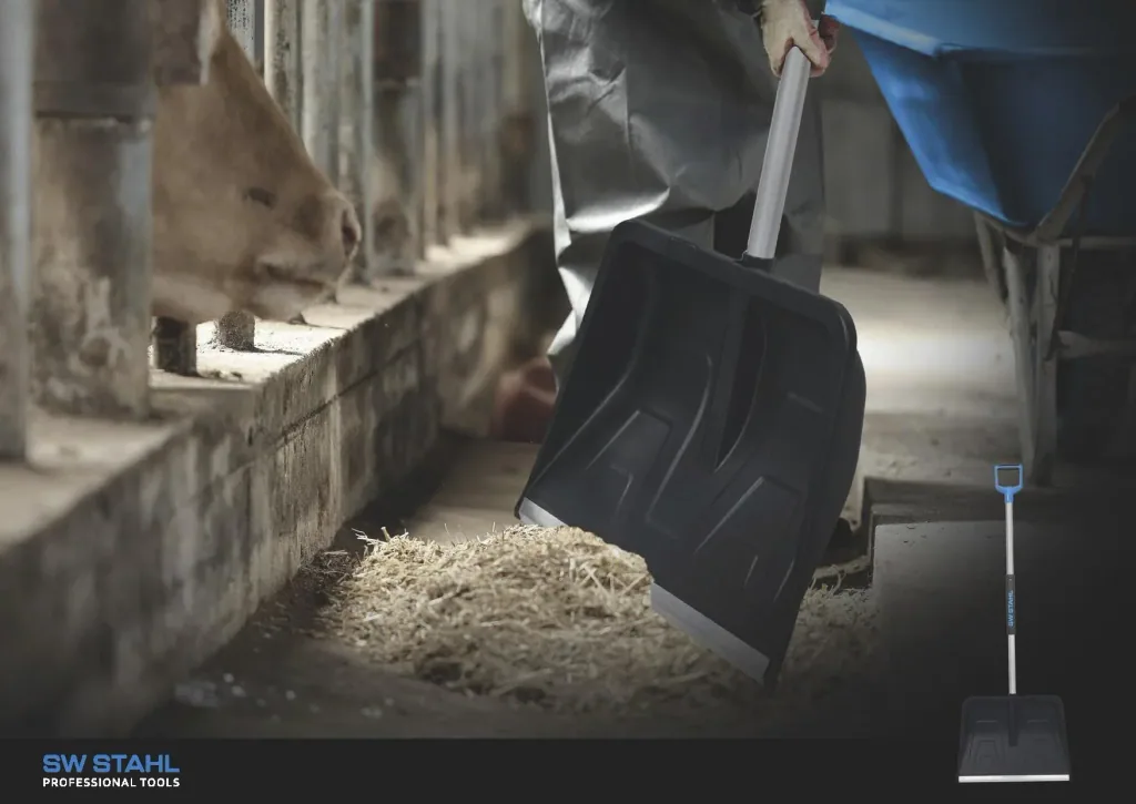 Snow shovel, foldable