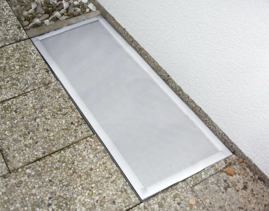 Professional light well cover with aluminum fabric