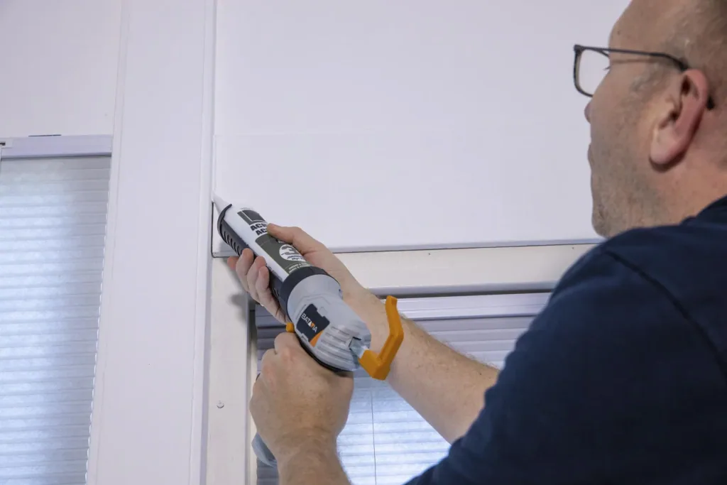 Maxxpush 6V electric caulking gun (on AA batteries)