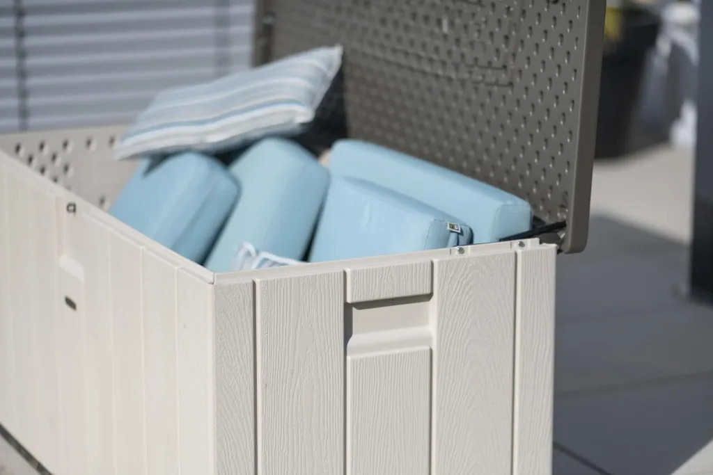 Cushion Box 570 L Light Gray 150.7×71.9×69.1 cm – Weatherproof Storage Box made of HDPE